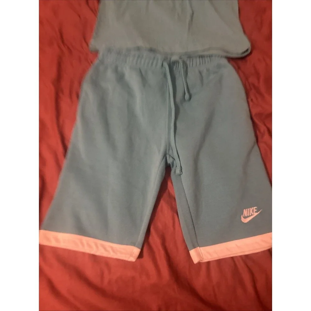 Nike Men's Medium Blue / Light Blue T-Shirt and Drawstring Shorts Set